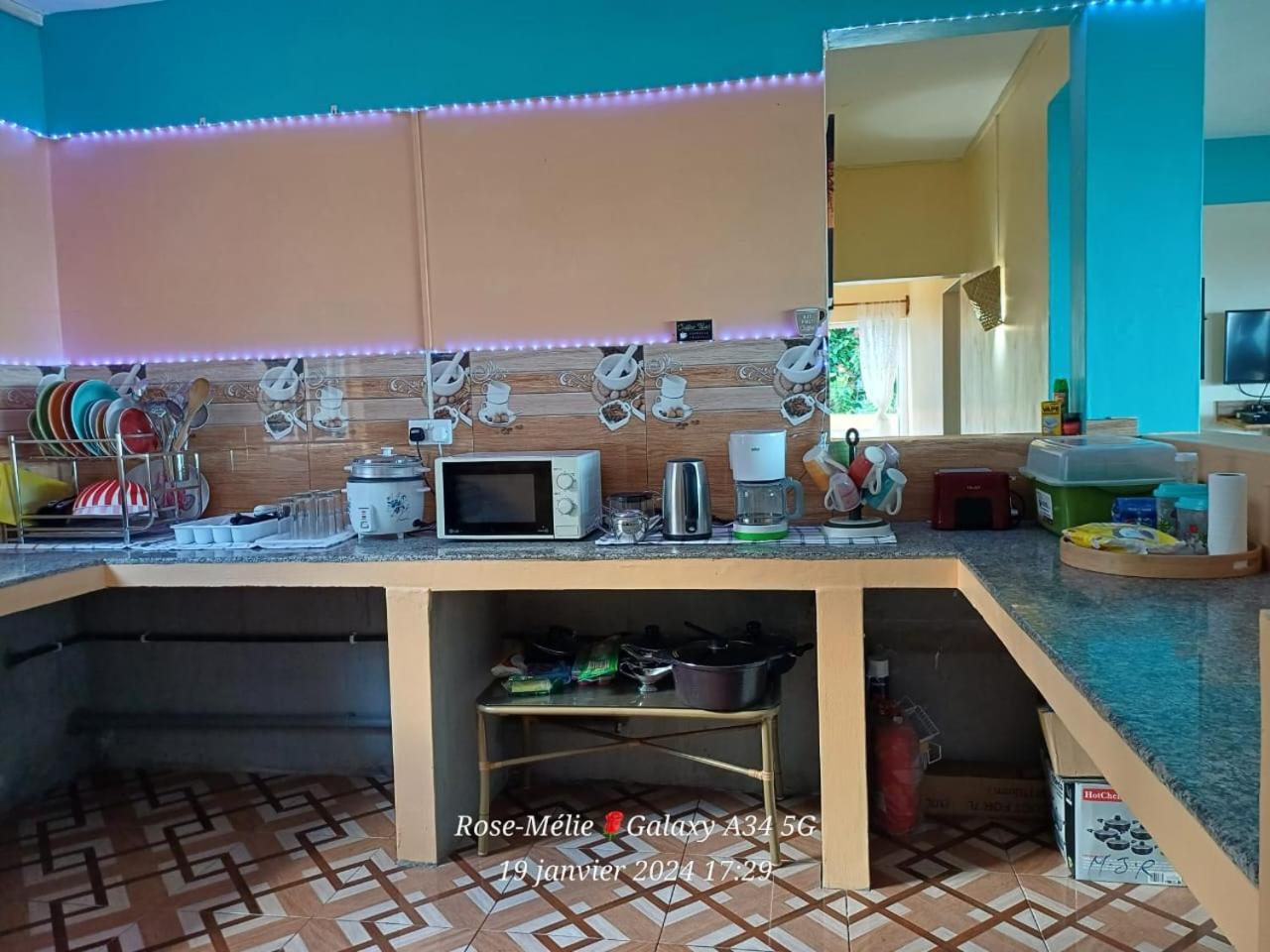 Вілла Chez Tonio Magic Ocean View Port South East Екстер'єр фото