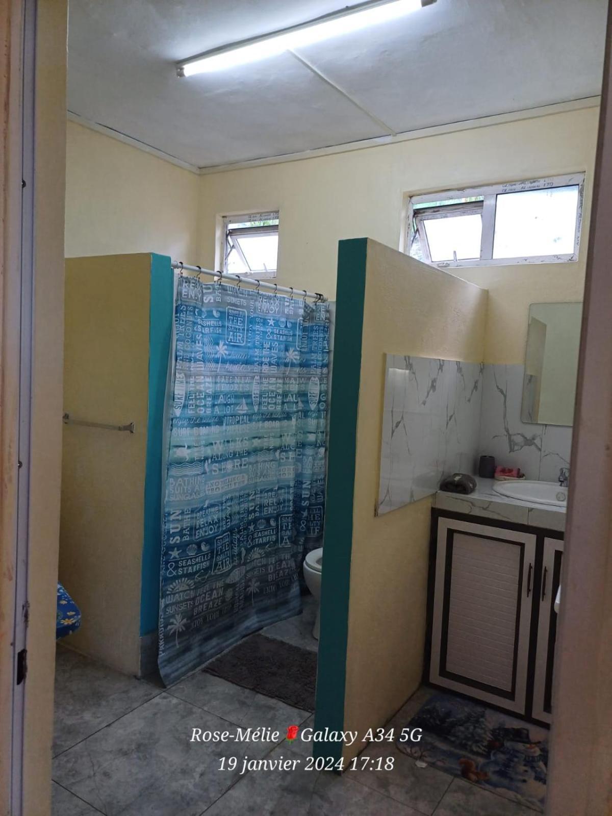 Вілла Chez Tonio Magic Ocean View Port South East Екстер'єр фото