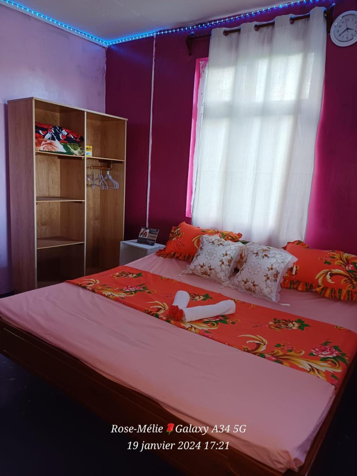 Вілла Chez Tonio Magic Ocean View Port South East Екстер'єр фото