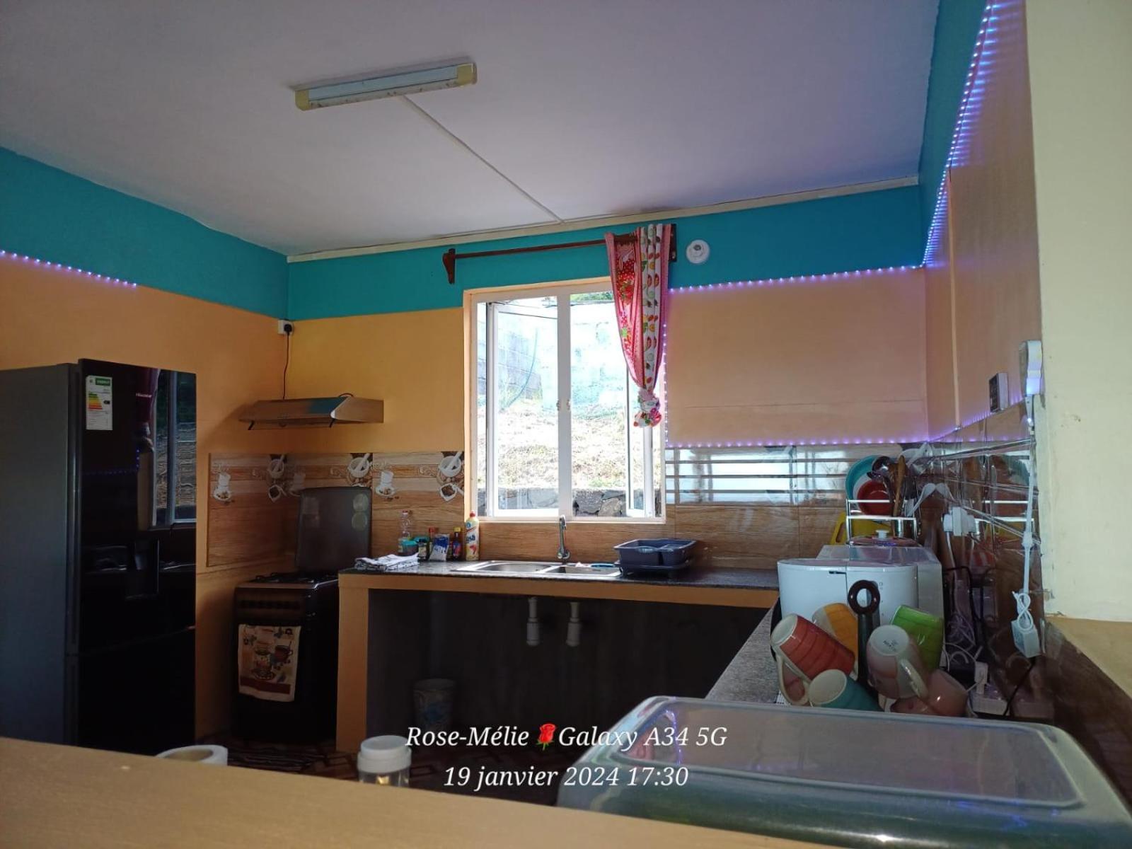 Вілла Chez Tonio Magic Ocean View Port South East Екстер'єр фото
