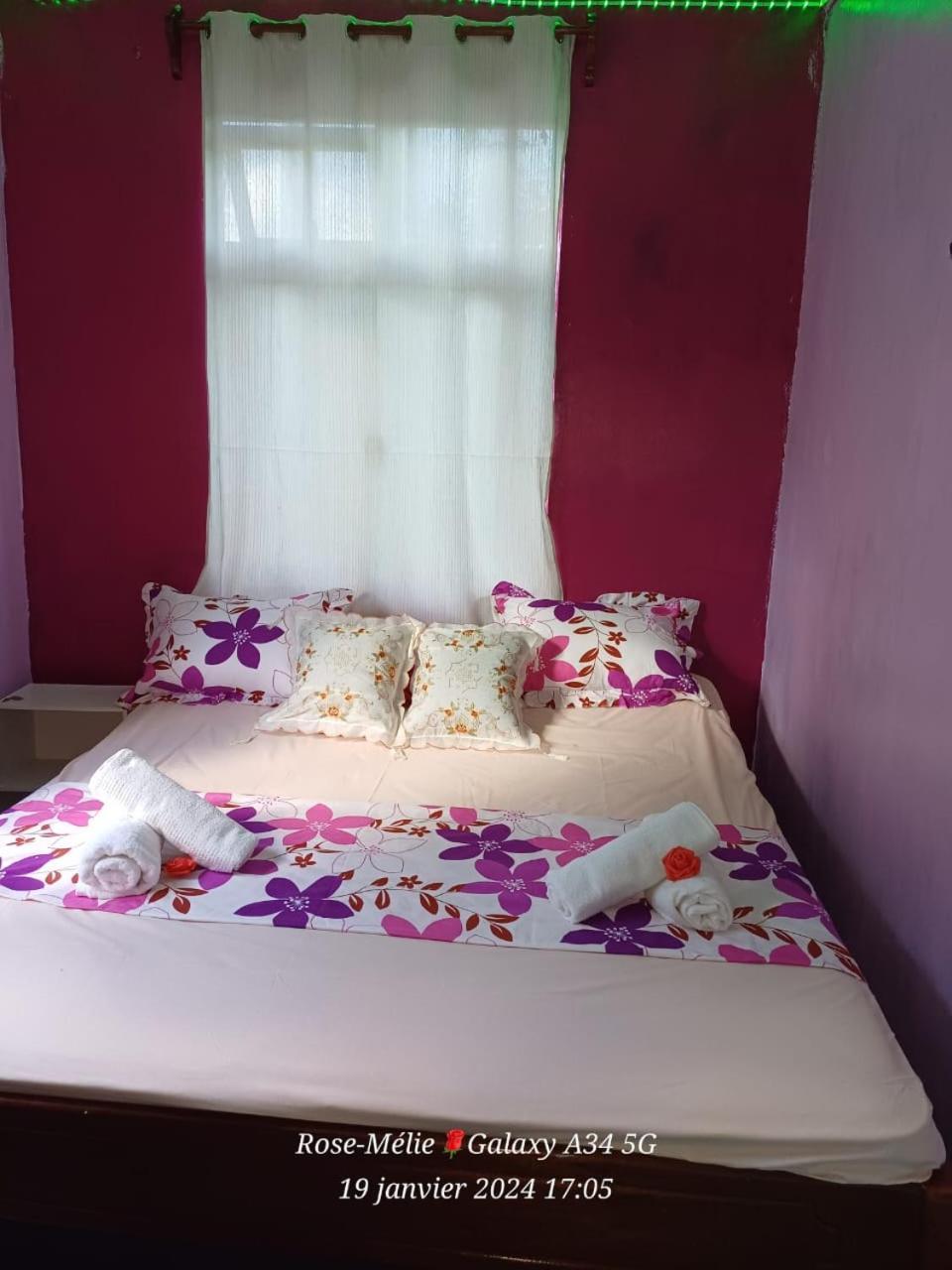 Вілла Chez Tonio Magic Ocean View Port South East Екстер'єр фото